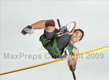 Thumbnail 3 in St. John's Finnegan Invitational photogallery.