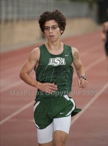 Thumbnail 2 in St. John's Finnegan Invitational photogallery.