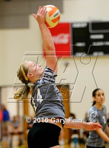 Thumbnail 1 in Upperman vs East Ridge (Hixson Invitation)  photogallery.