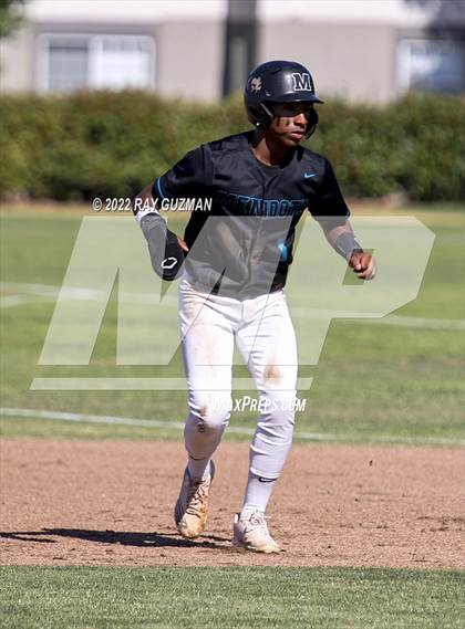 Thumbnail 3 in Mendota @ Fresno Christian (CIF CS Division 6 Semifinal Playoff Game) photogallery.