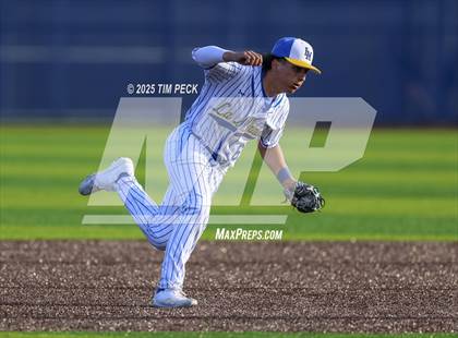 Thumbnail 3 in Gahr @ La Mirada photogallery.
