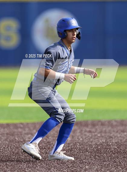 Thumbnail 1 in Gahr @ La Mirada photogallery.