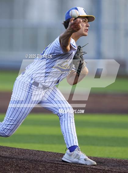 Thumbnail 1 in Gahr @ La Mirada photogallery.