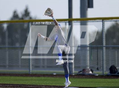 Thumbnail 1 in Gahr @ La Mirada photogallery.