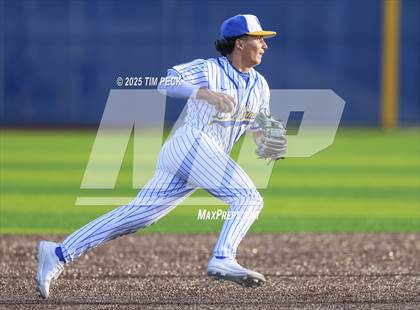 Thumbnail 3 in Gahr @ La Mirada photogallery.