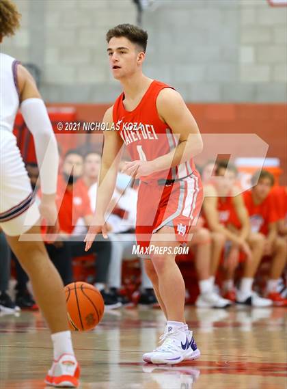 Thumbnail 1 in Capistrano Valley Christian vs. Mater Dei (Mater Dei Extravaganza) photogallery.