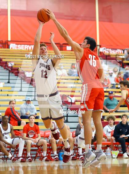 Thumbnail 2 in Capistrano Valley Christian vs. Mater Dei (Mater Dei Extravaganza) photogallery.