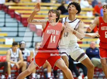 Thumbnail 3 in Capistrano Valley Christian vs. Mater Dei (Mater Dei Extravaganza) photogallery.