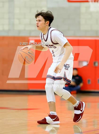 Thumbnail 3 in Capistrano Valley Christian vs. Mater Dei (Mater Dei Extravaganza) photogallery.