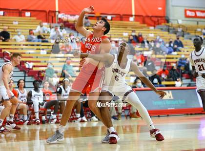 Thumbnail 1 in Capistrano Valley Christian vs. Mater Dei (Mater Dei Extravaganza) photogallery.