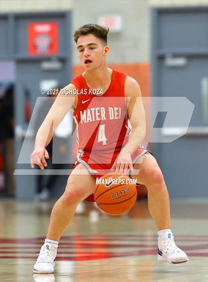 Thumbnail 2 in Capistrano Valley Christian vs. Mater Dei (Mater Dei Extravaganza) photogallery.