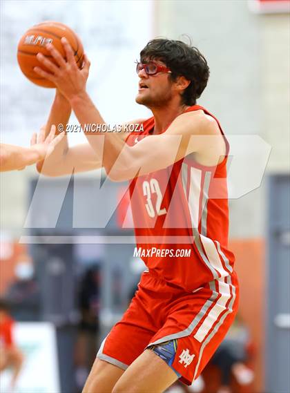Thumbnail 2 in Capistrano Valley Christian vs. Mater Dei (Mater Dei Extravaganza) photogallery.