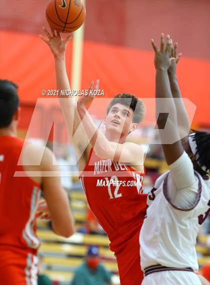Thumbnail 1 in Capistrano Valley Christian vs. Mater Dei (Mater Dei Extravaganza) photogallery.