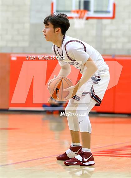 Thumbnail 1 in Capistrano Valley Christian vs. Mater Dei (Mater Dei Extravaganza) photogallery.