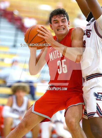 Thumbnail 3 in Capistrano Valley Christian vs. Mater Dei (Mater Dei Extravaganza) photogallery.