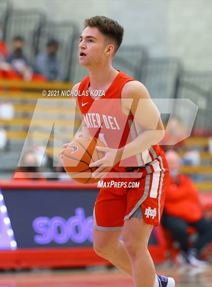 Thumbnail 2 in Capistrano Valley Christian vs. Mater Dei (Mater Dei Extravaganza) photogallery.