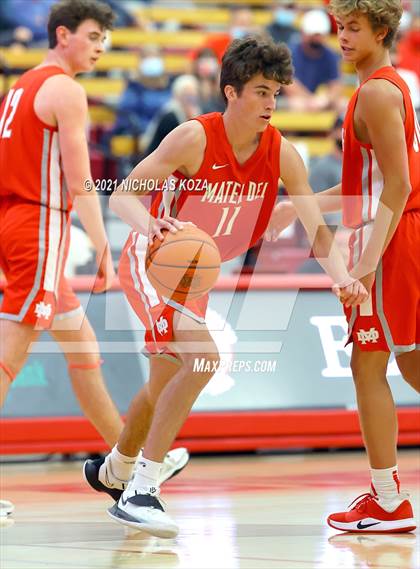 Thumbnail 3 in Capistrano Valley Christian vs. Mater Dei (Mater Dei Extravaganza) photogallery.