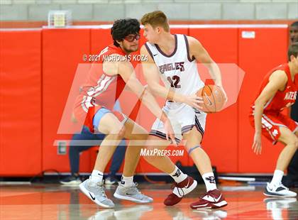 Thumbnail 2 in Capistrano Valley Christian vs. Mater Dei (Mater Dei Extravaganza) photogallery.