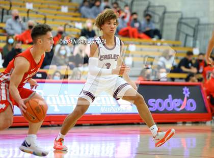 Thumbnail 1 in Capistrano Valley Christian vs. Mater Dei (Mater Dei Extravaganza) photogallery.