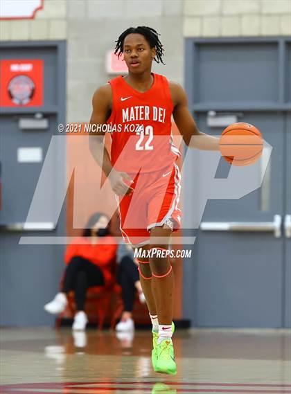 Thumbnail 3 in Capistrano Valley Christian vs. Mater Dei (Mater Dei Extravaganza) photogallery.