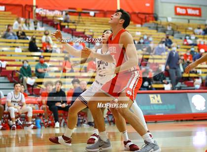 Thumbnail 1 in Capistrano Valley Christian vs. Mater Dei (Mater Dei Extravaganza) photogallery.