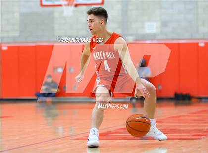 Thumbnail 1 in Capistrano Valley Christian vs. Mater Dei (Mater Dei Extravaganza) photogallery.