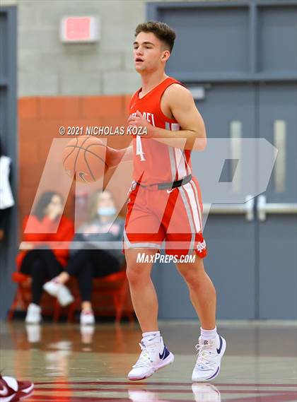 Thumbnail 2 in Capistrano Valley Christian vs. Mater Dei (Mater Dei Extravaganza) photogallery.
