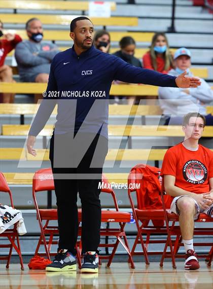 Thumbnail 3 in Capistrano Valley Christian vs. Mater Dei (Mater Dei Extravaganza) photogallery.