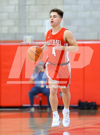 Thumbnail 2 in Capistrano Valley Christian vs. Mater Dei (Mater Dei Extravaganza) photogallery.