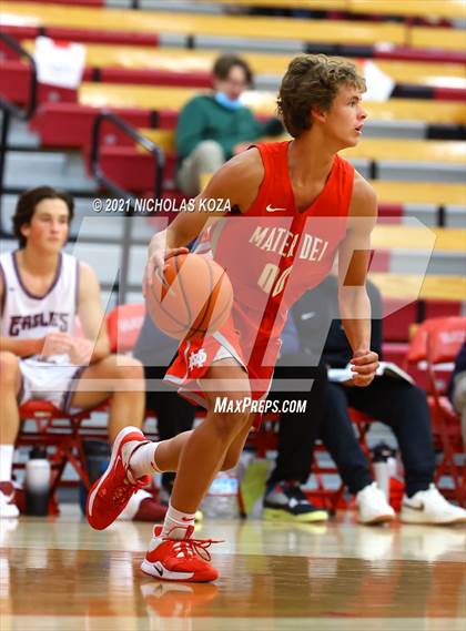 Thumbnail 2 in Capistrano Valley Christian vs. Mater Dei (Mater Dei Extravaganza) photogallery.