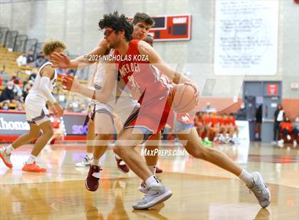 Thumbnail 3 in Capistrano Valley Christian vs. Mater Dei (Mater Dei Extravaganza) photogallery.