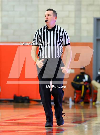 Thumbnail 3 in Capistrano Valley Christian vs. Mater Dei (Mater Dei Extravaganza) photogallery.