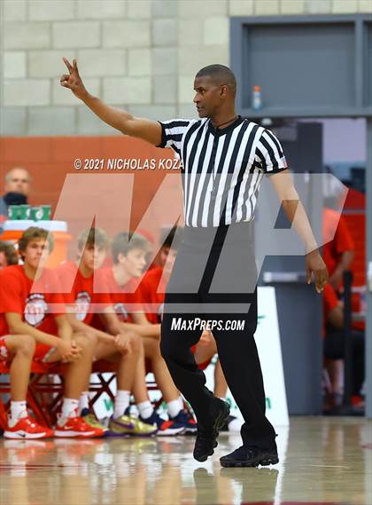 Thumbnail 2 in Capistrano Valley Christian vs. Mater Dei (Mater Dei Extravaganza) photogallery.