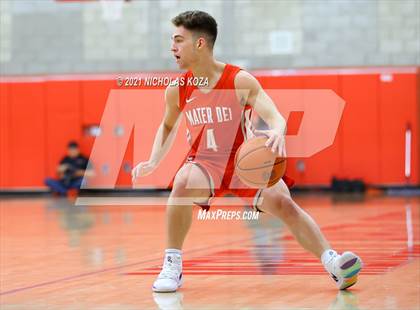 Thumbnail 2 in Capistrano Valley Christian vs. Mater Dei (Mater Dei Extravaganza) photogallery.