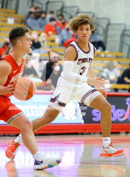 Thumbnail 2 in Capistrano Valley Christian vs. Mater Dei (Mater Dei Extravaganza) photogallery.