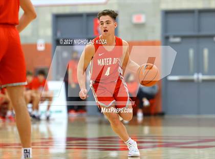 Thumbnail 2 in Capistrano Valley Christian vs. Mater Dei (Mater Dei Extravaganza) photogallery.