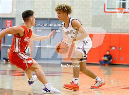 Thumbnail 3 in Capistrano Valley Christian vs. Mater Dei (Mater Dei Extravaganza) photogallery.