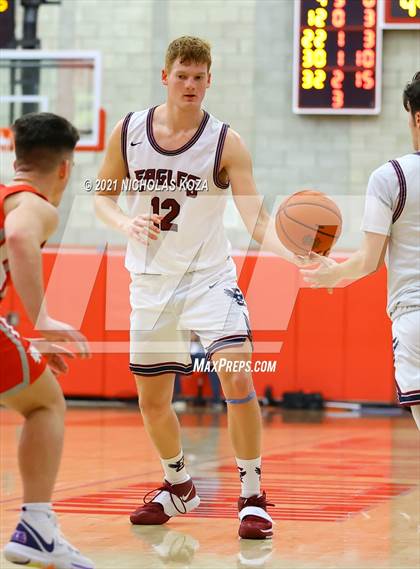 Thumbnail 2 in Capistrano Valley Christian vs. Mater Dei (Mater Dei Extravaganza) photogallery.