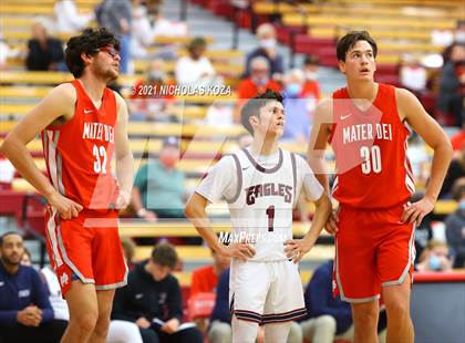 Thumbnail 1 in Capistrano Valley Christian vs. Mater Dei (Mater Dei Extravaganza) photogallery.