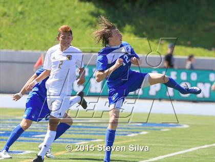 Thumbnail 1 in La Jolla Country Day vs. San Ysidro (CIF SDS D3 Final) photogallery.