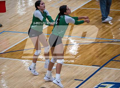 Thumbnail 2 in Los Lunas vs. Pojoaque Valley photogallery.