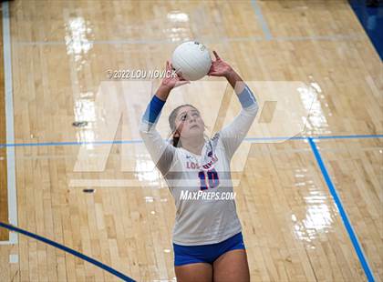 Thumbnail 2 in Los Lunas vs. Pojoaque Valley photogallery.