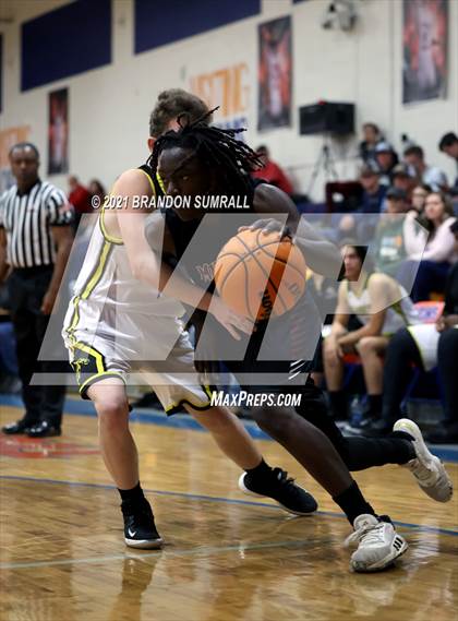 Thumbnail 3 in Isabella vs Maplesville (Chilton County Tournament) photogallery.