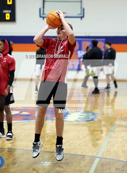 Thumbnail 3 in Isabella vs Maplesville (Chilton County Tournament) photogallery.
