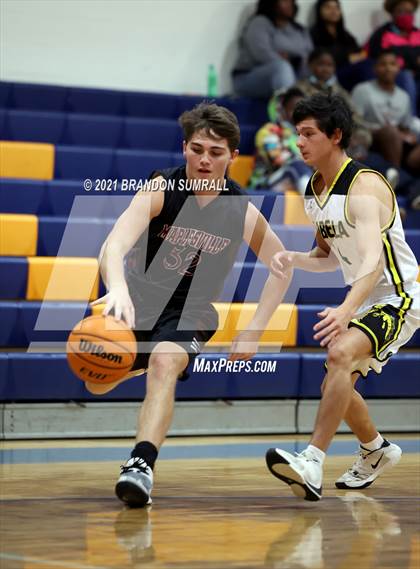 Thumbnail 3 in Isabella vs Maplesville (Chilton County Tournament) photogallery.