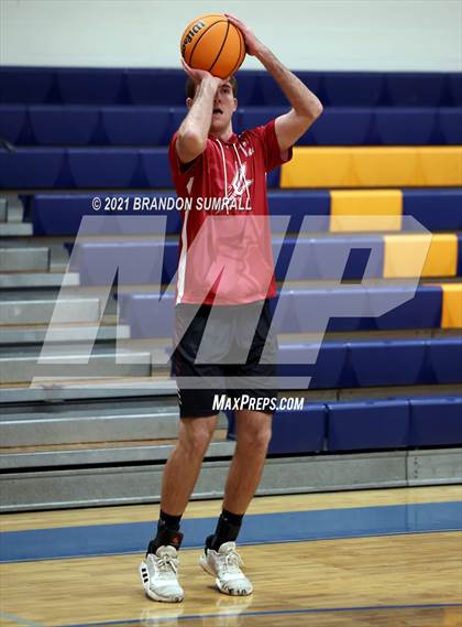 Thumbnail 2 in Isabella vs Maplesville (Chilton County Tournament) photogallery.