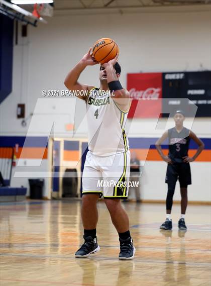 Thumbnail 2 in Isabella vs Maplesville (Chilton County Tournament) photogallery.