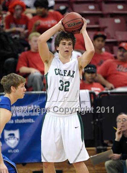 Thumbnail 3 in Amador vs. Colfax (CIF SJS D4 Final) photogallery.