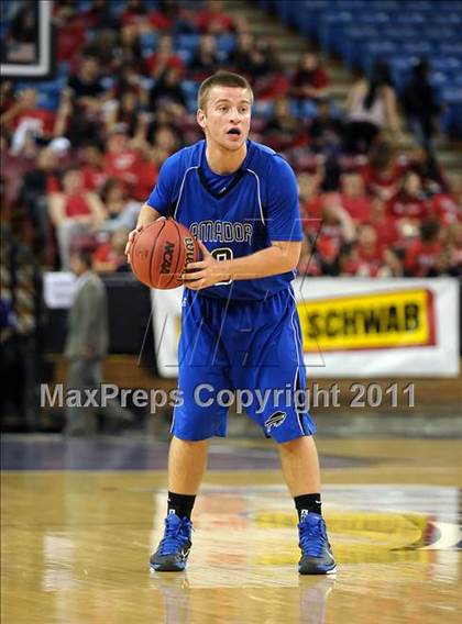 Thumbnail 3 in Amador vs. Colfax (CIF SJS D4 Final) photogallery.
