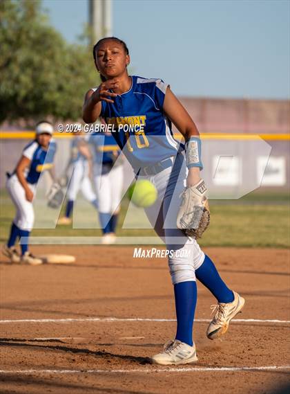 Thumbnail 1 in Grossmont @ Southwest EC photogallery.